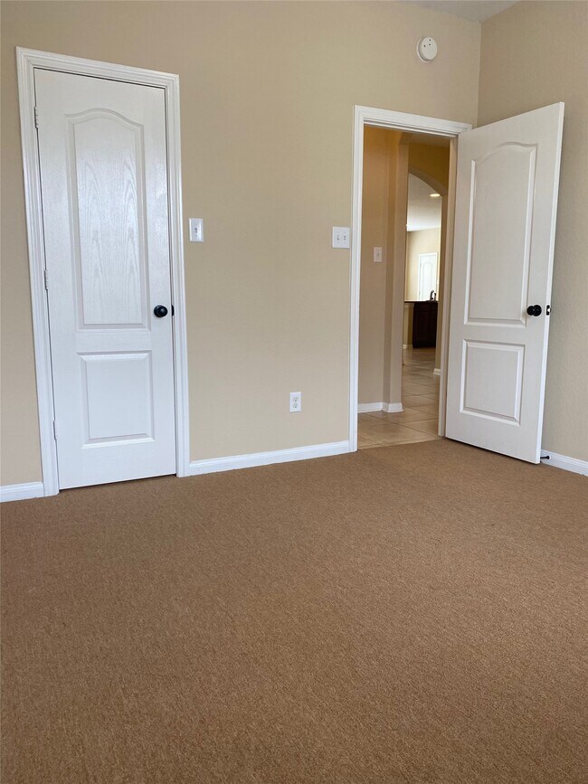 Foto del edificio - 15 Sagamore Ridge Pl