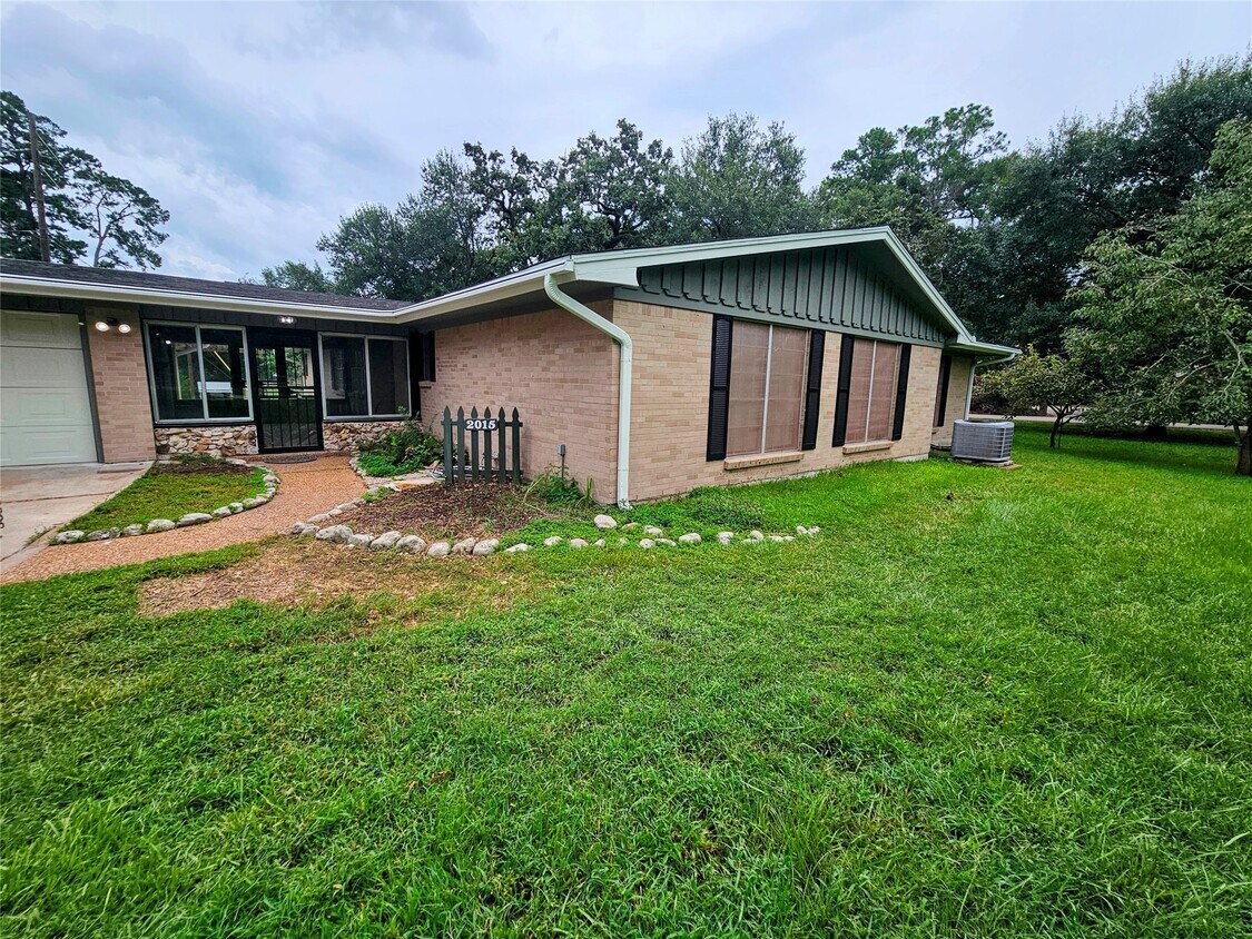 Foto principal - 2015 Silver Leaf Dr