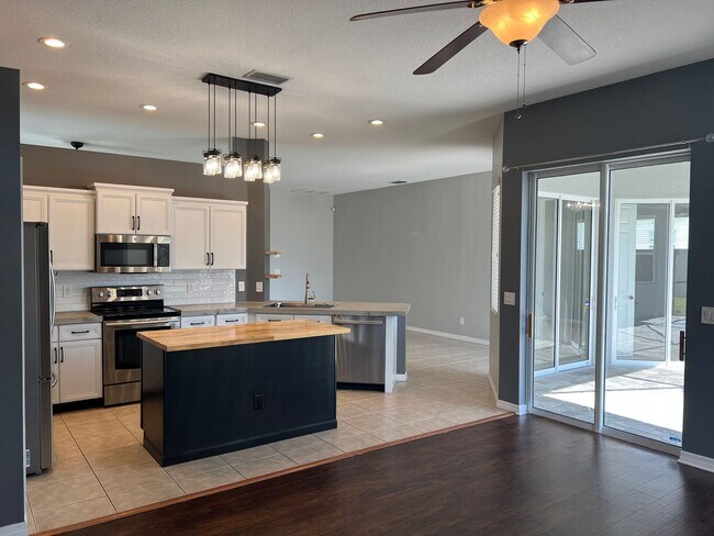 Foto del edificio - 3 Bedroom 2 Bath Single Family Home