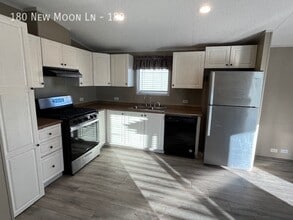 Building Photo - 180 New Moon Ln