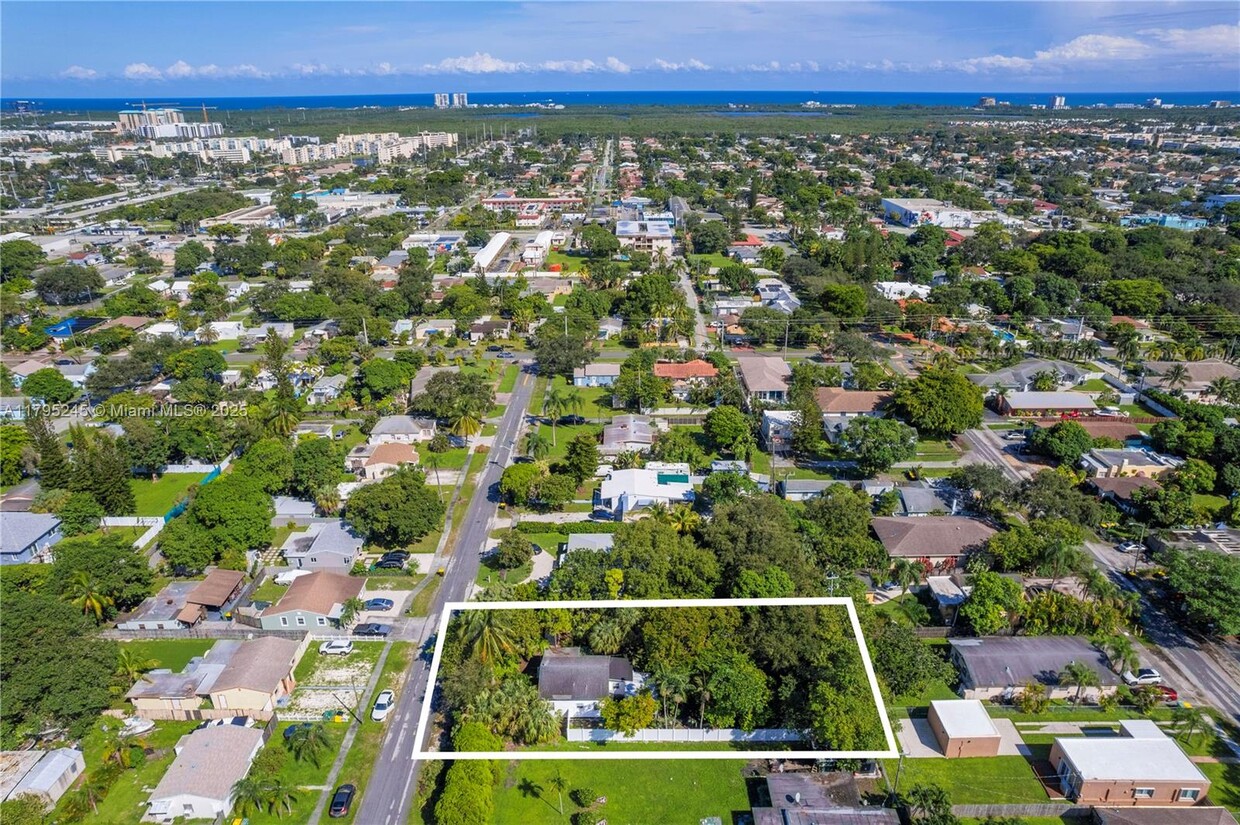 Foto principal - 229 SW 3rd Pl