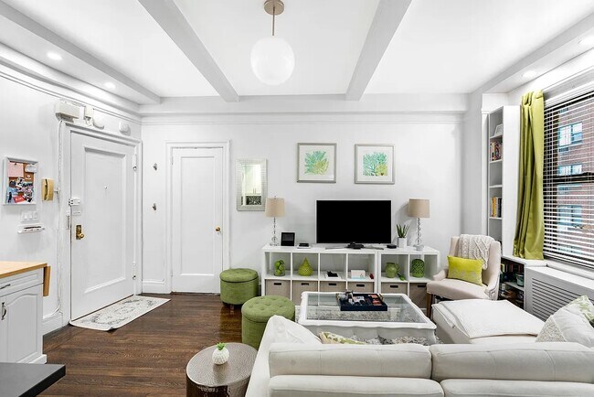 Foto del edificio - 157 E 72nd St