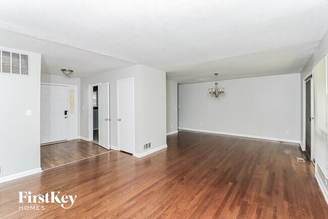 Building Photo - 460 E Kildare Ave NW