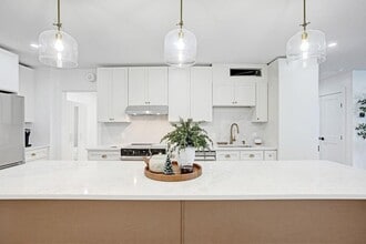 Building Photo - 4250 Galt Ocean Dr