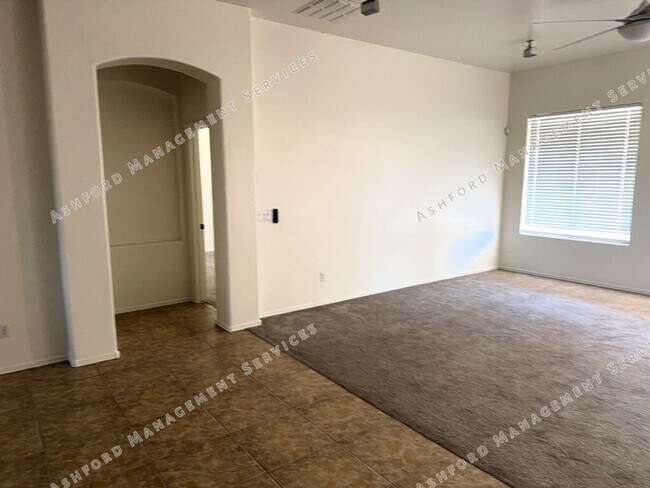 Building Photo - **MOVE IN SPECIAL***4 BEDROOM HOME IN LITC...