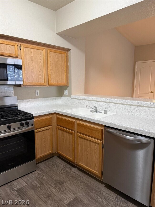 Building Photo - 1401 Seward St