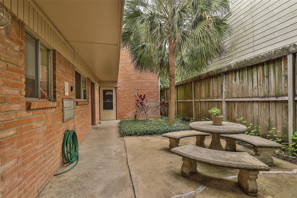 2201 Driscoll St Unit 5, Houston, TX 77019 Room for Rent in Houston