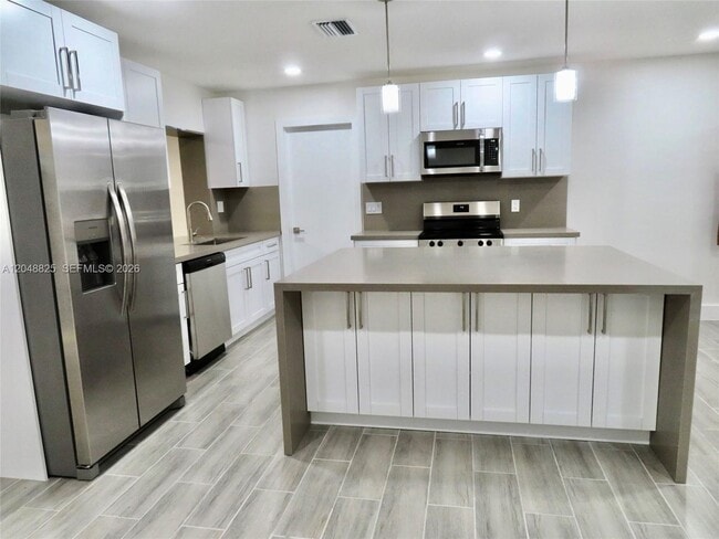 Foto del edificio - 1030 SW 96th Ave