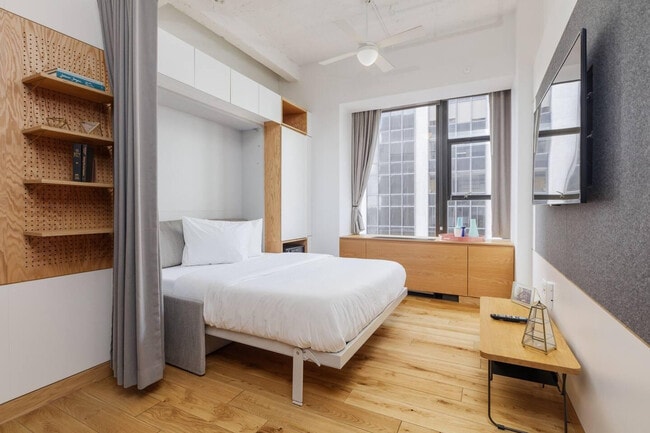 Building Photo - 120 Wall St
