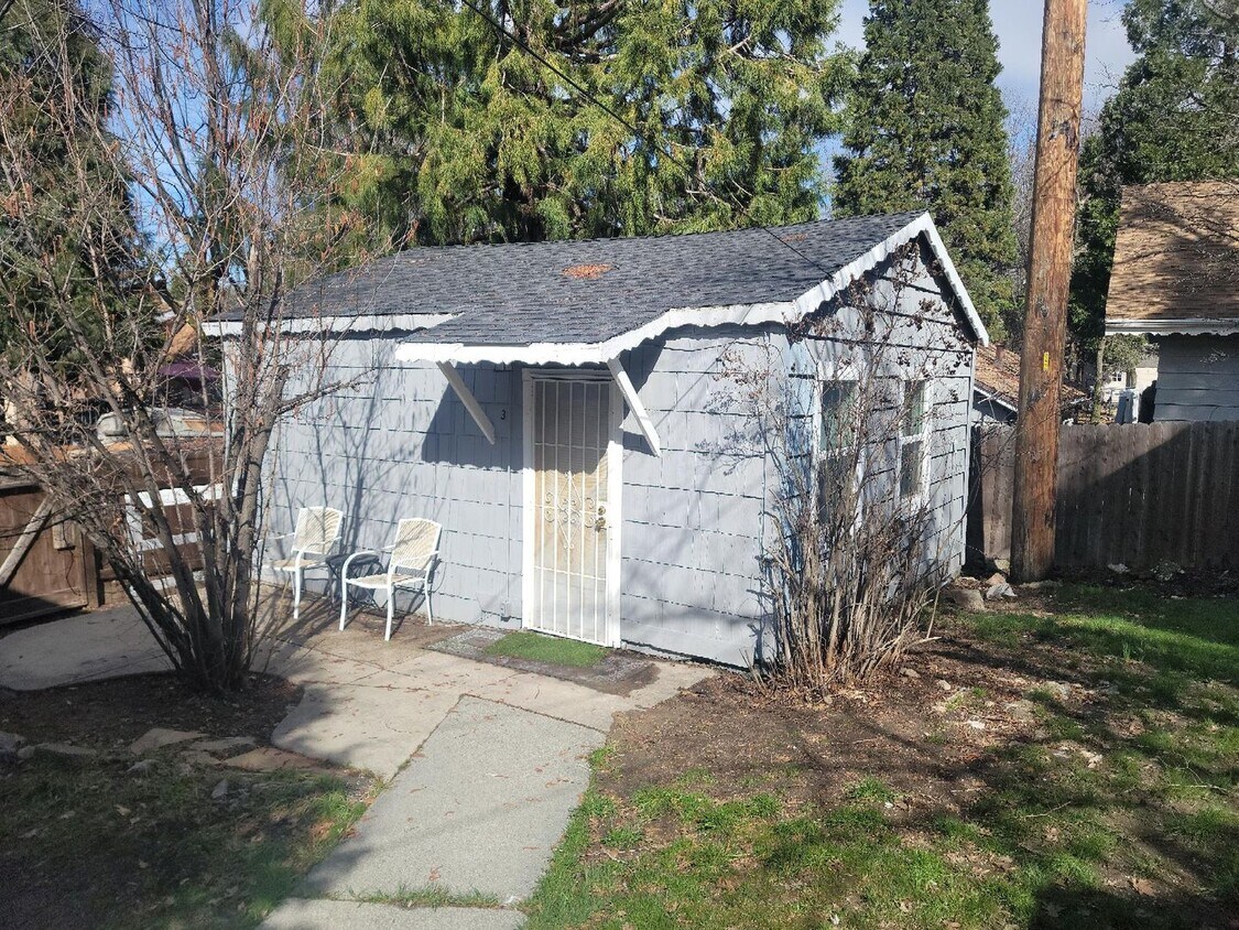 411 Tetley Ln, Crestline, CA 92325 House Rental in Crestline, CA