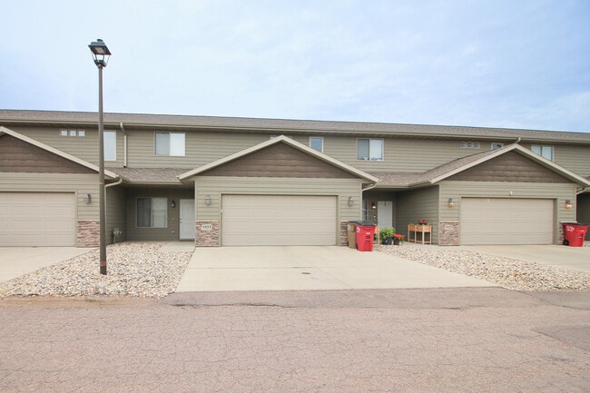 Building Photo - 1013 Tanner Ct