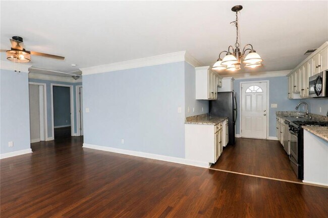 Foto del edificio - 164 Fairburn Rd SW