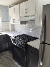 Building Photo - 638 Cora Pl