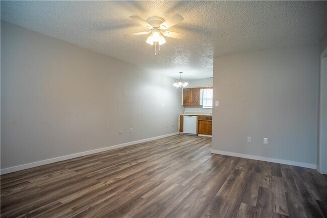 Building Photo - 1309 S Washington Ave