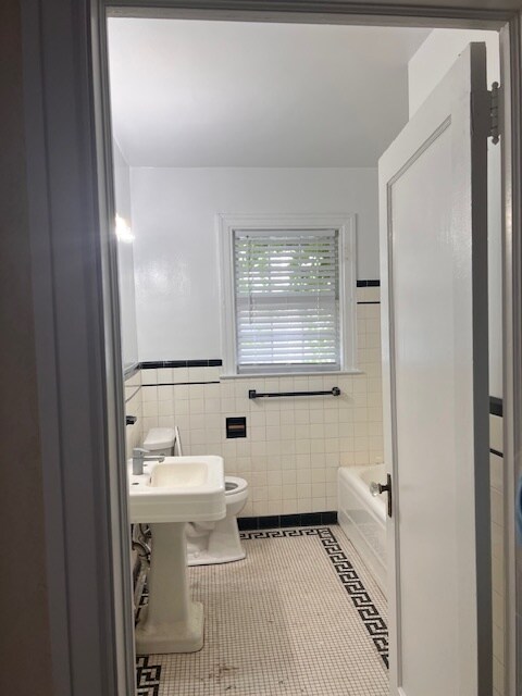 Baño - 1569 Palm Ave