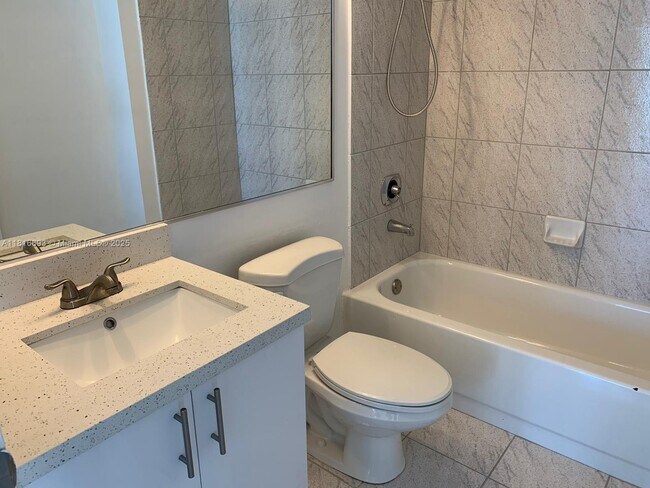 Foto del edificio - 3411 Indian Creek Dr