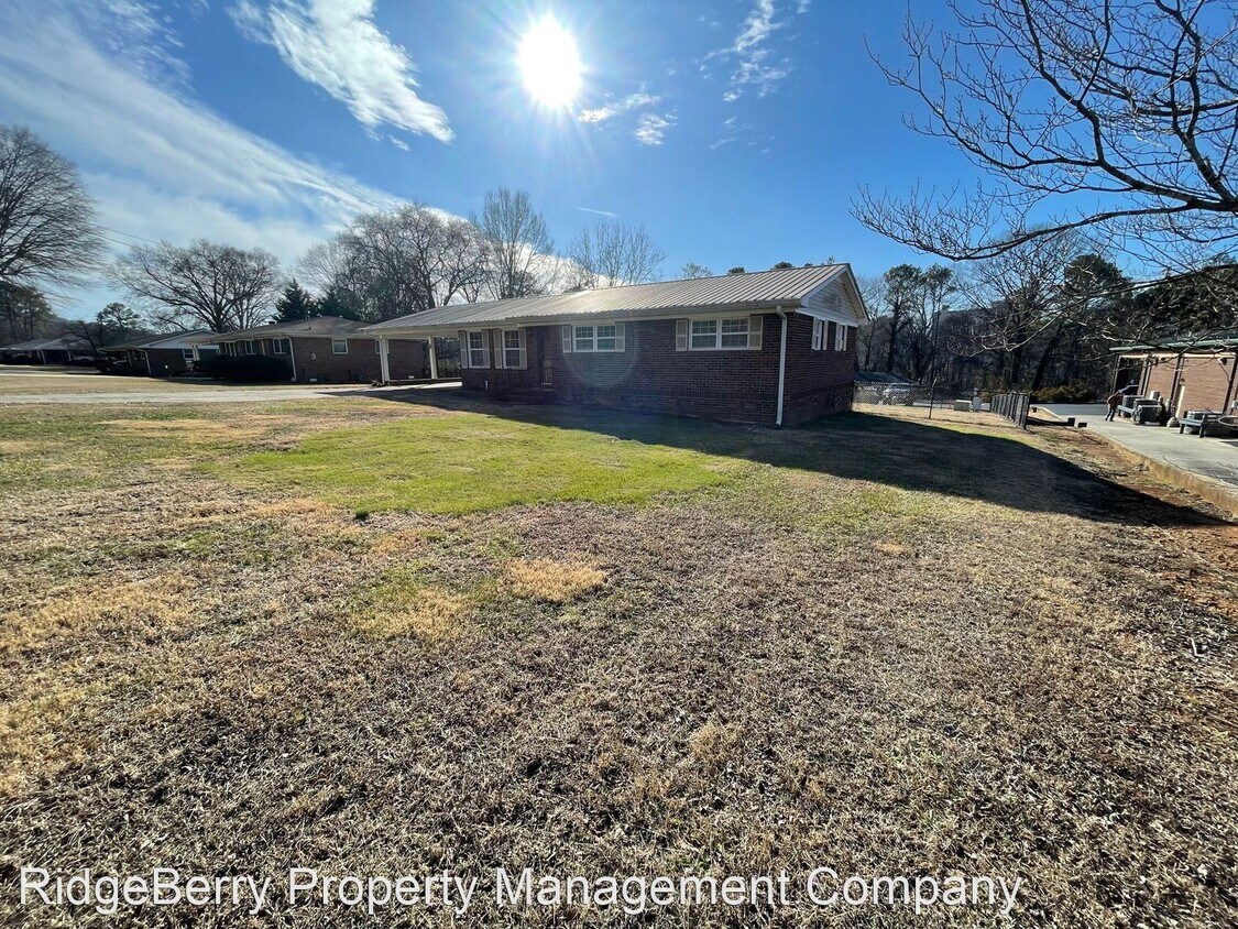3 br, 1 bath House 3006 Maple Rd. House Rental in Rome, GA