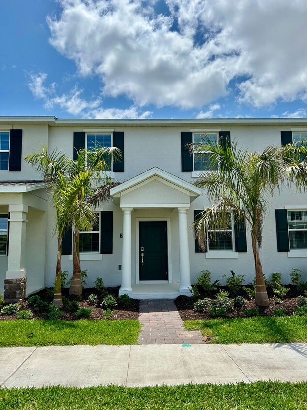 Smart, stylish & perfectly located – Newly... - Smart, stylish & perfectly located – Newly...
