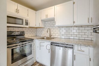 Building Photo - 210 S 24th St