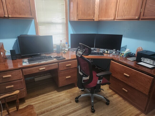 4th room/office - 2327 18th Ave NW