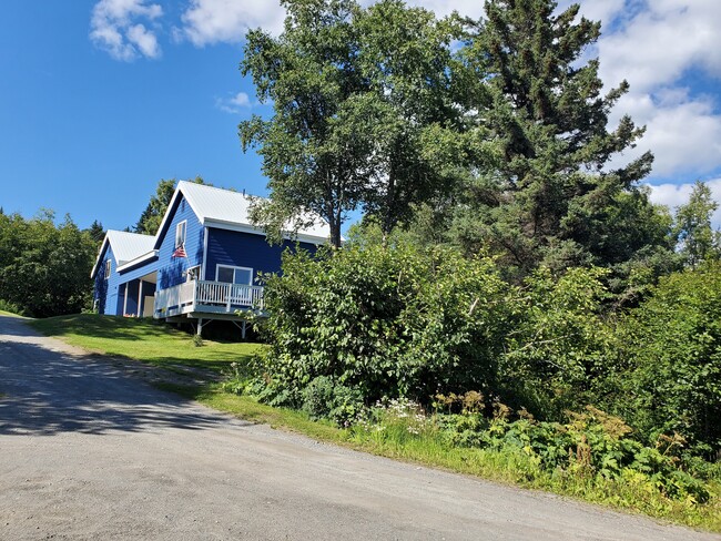 Building Photo - 1876 Triton Ct