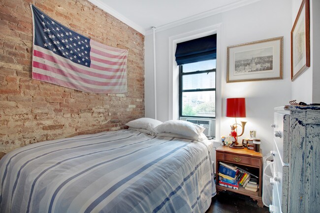 Foto del edificio - 156 Sullivan St