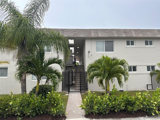 Foto del edificio - 1632 NW 16th Terrace