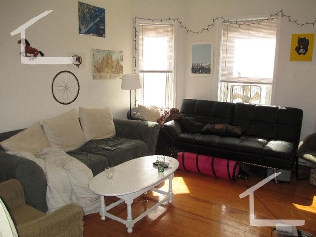 Building Photo - No Brokers Fee, 3 bed. 1.5 bathrooms in Lower Allston, Laundry on a Site, Parking for Rent