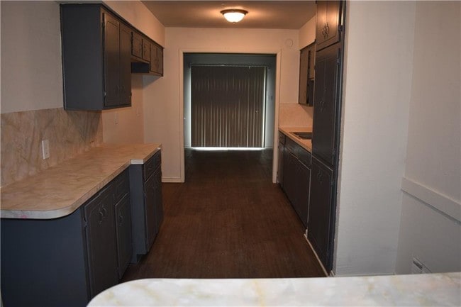 Building Photo - 1526 Barcelona Dr