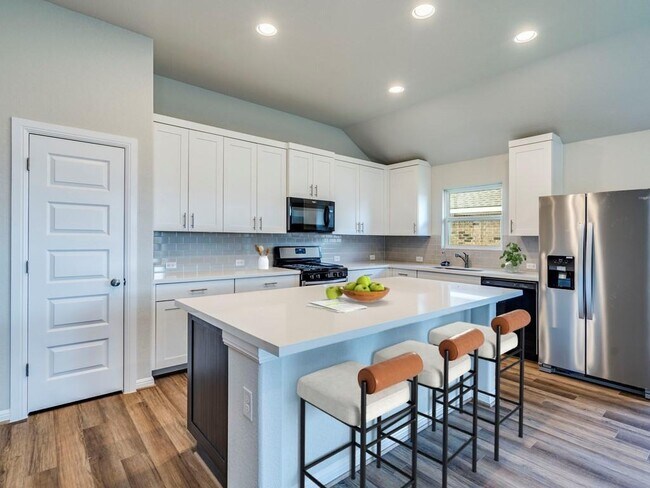 Foto del edificio - 270 Rimrock Ct