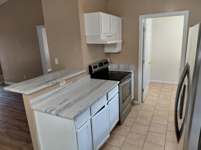 Foto del edificio - 3100 Dunkeld Ct