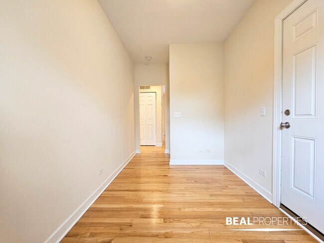 Foto del edificio - 3246 N Clifton Ave