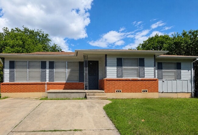 Building Photo - Charming & Convenient Home in Killeen, TX!