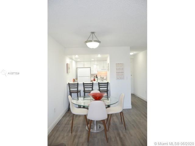 Building Photo - 1337 W 49th Pl