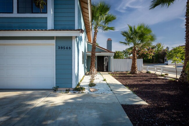 Foto del edificio - 4 Bedroom Home for Rent in Temecula!