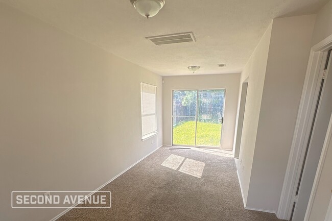 Building Photo - 993 Shelton Ln