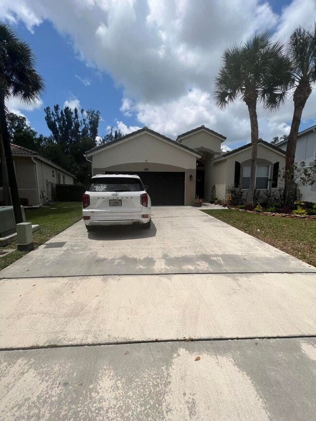 Foto del edificio - 180 Seminole Lakes Dr