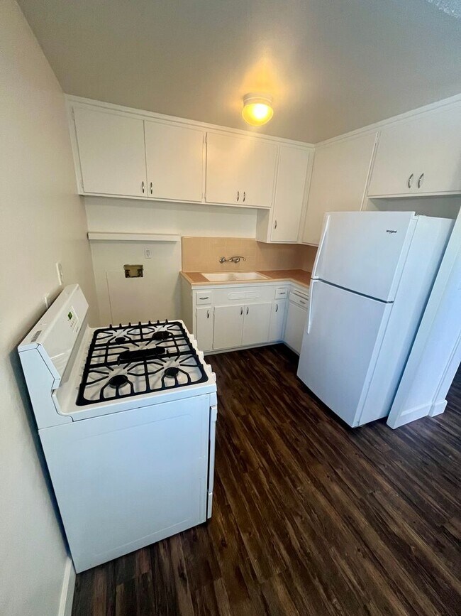 Foto del edificio - Two Bedroom Apartment at Moonlight Beach