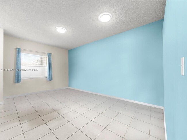 Foto del edificio - 2308 SE 24th Ave