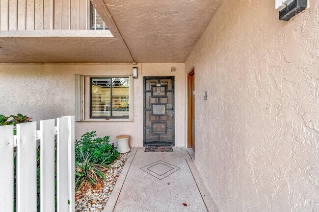 Foto del edificio - 7280 Amberly Ln
