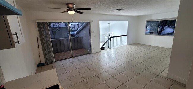 Foto del edificio - 5814 NW 21st St