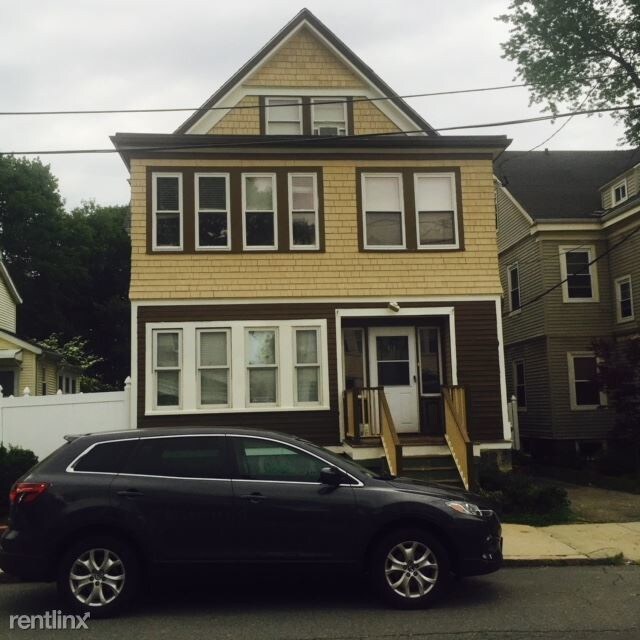Primary Photo - 80 Brent St