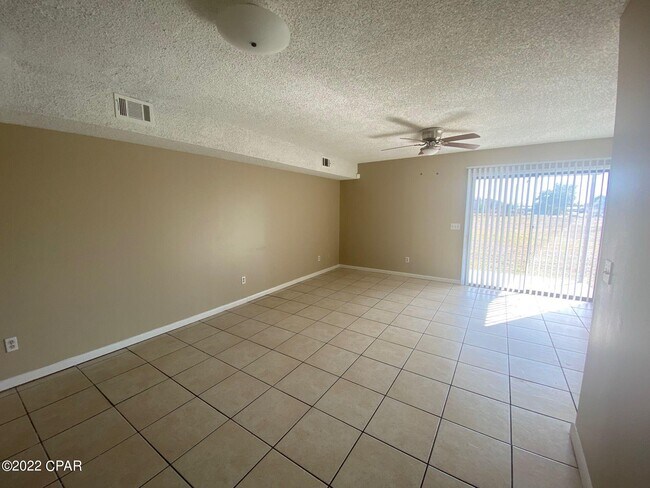 Building Photo - 5408-5414 Manzonita Dr