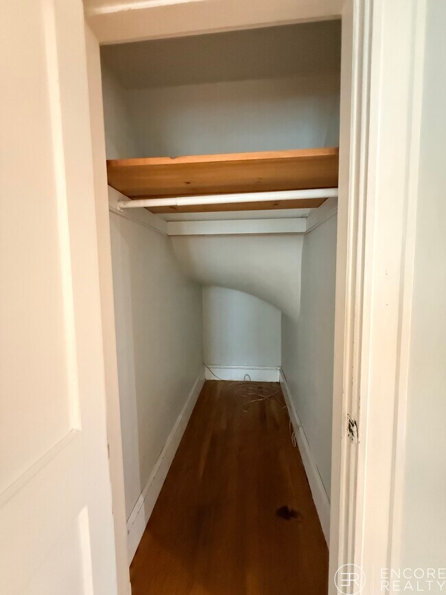 Foto del edificio - 723 Bennington St