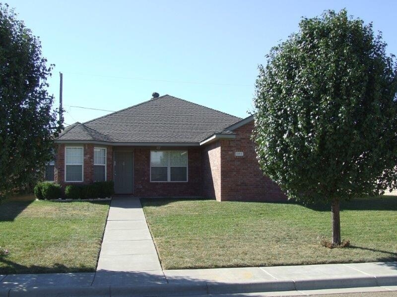 Primary Photo - 1104 Fox Hollow Ave