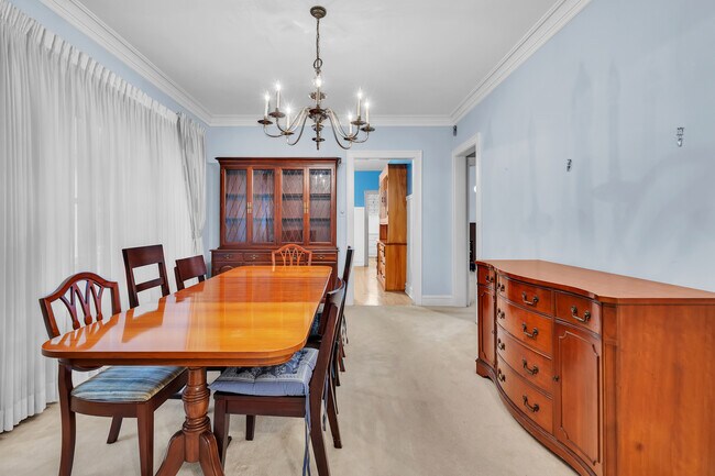 Foto del edificio - 5917 N Campbell Ave