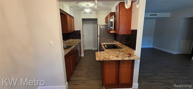 Building Photo - 403 Riviera Dr
