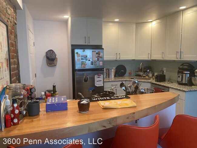 Building Photo - 2 br, 1.5 bath House - 154 38th Street 1