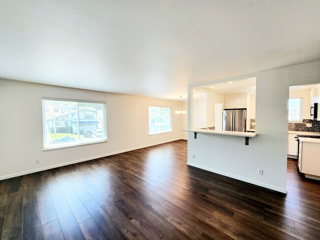 Building Photo - Lovely 3 bedroom, 2 bath house