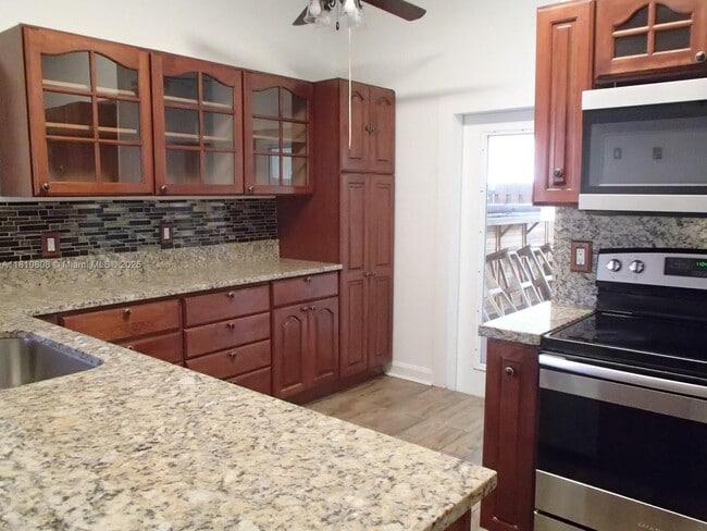 Building Photo - 21519 SW 90th Ct
